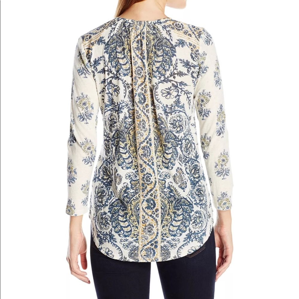 Lucky Brand women's long sleeve fashion knit top - Picture 2 of 2